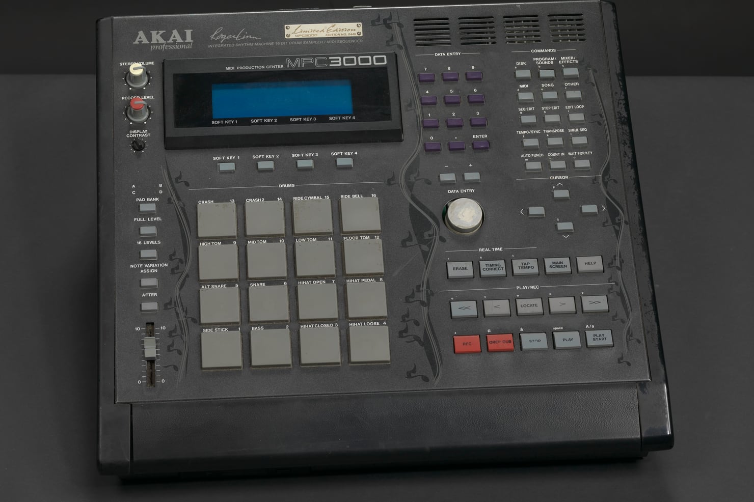 An Akai MPC 3000 sampler, the classic hip hop and house production tool
